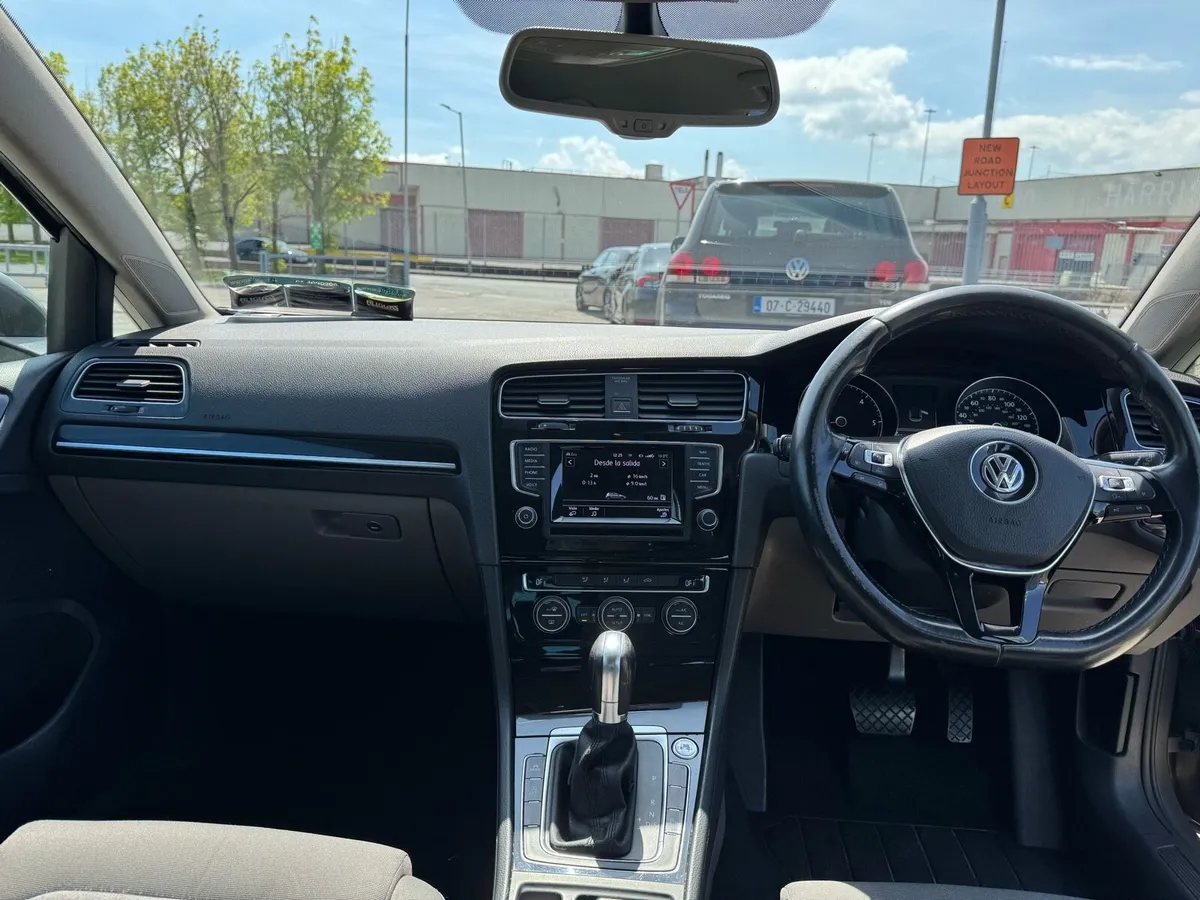 Volkswagen Golf Automatic - Image 4