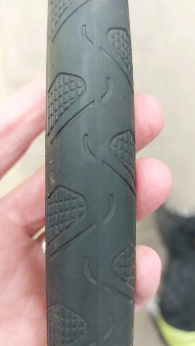 Continental Grand Prix 4 Seasons 28mm tyre NEW - Image 3