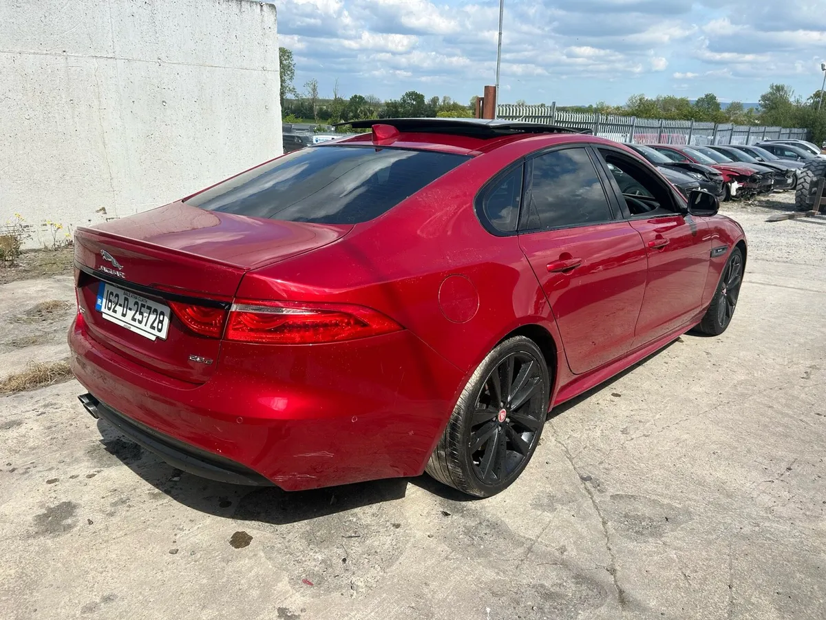 2016 JAG XF R SPORT - Image 3