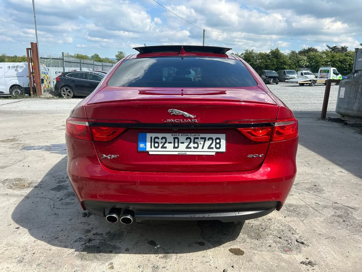 2016 JAG XF R SPORT - Image 4