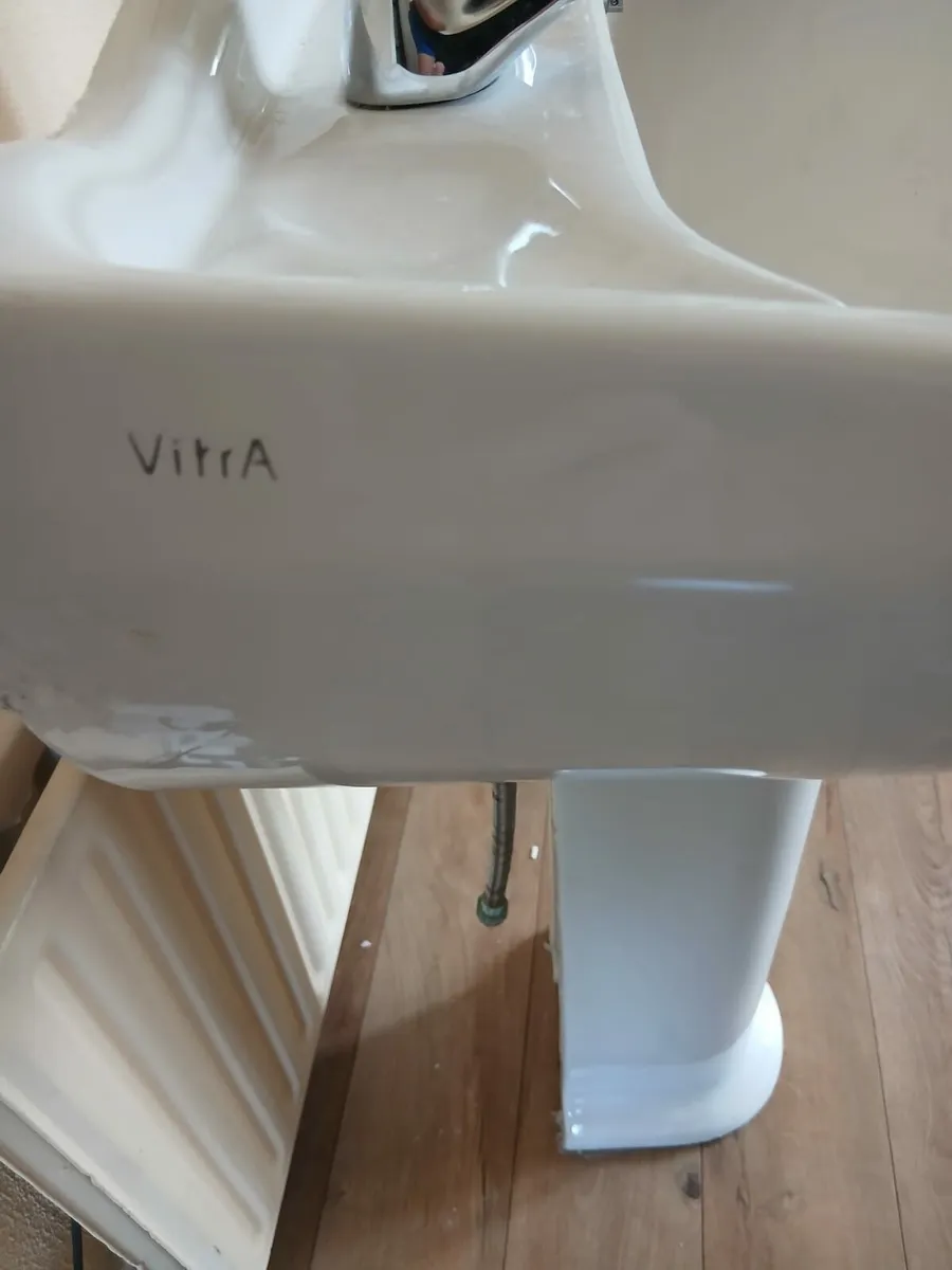 BATHROOM SINK & PEDESTAL⁹ - Image 2