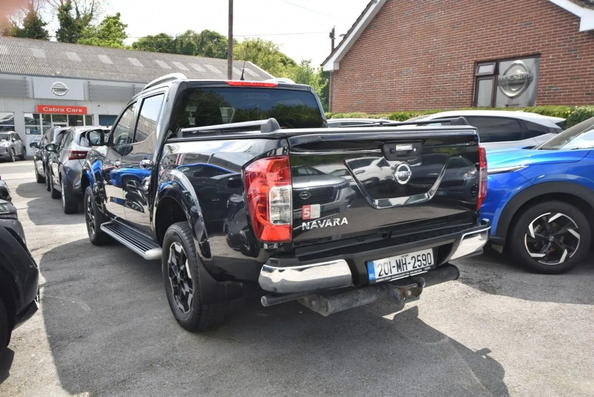 Nissan Navara Navara Tekna DCI 4DR - Image 3