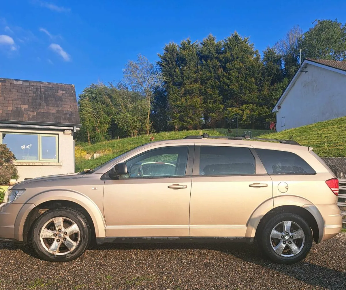 Dodge Journey 7 Seater - Image 4