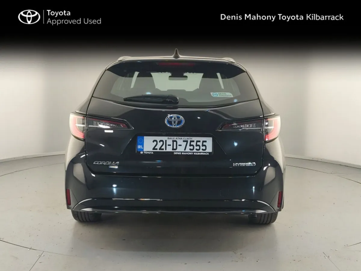 Toyota Corolla Luna Hybrid Touring Sport - Image 4