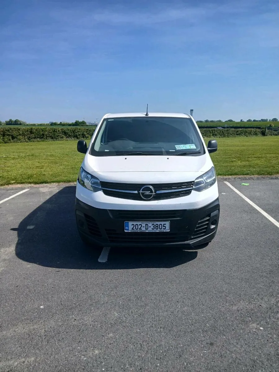 2020 opel VIVARO lwb only 82922 no vat - Image 2