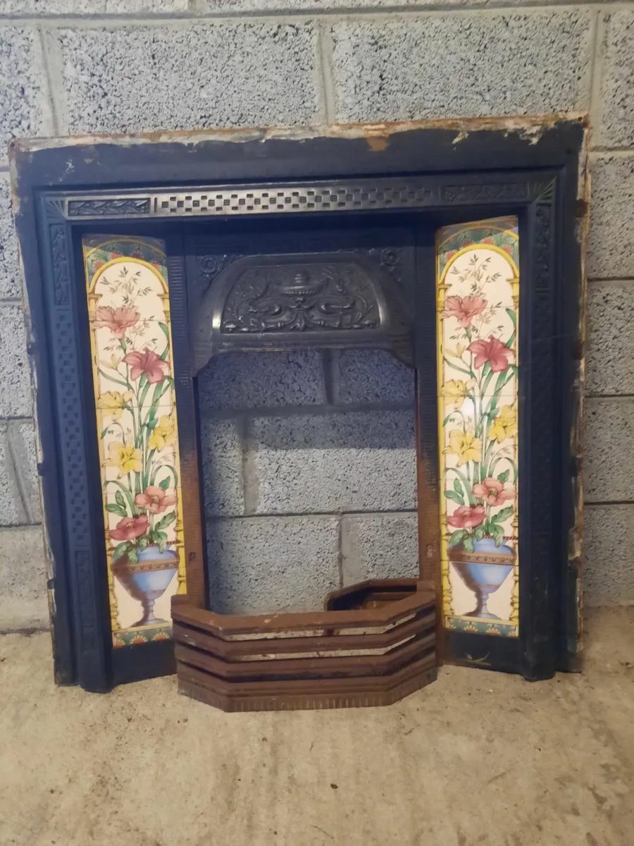 Fireplace insert - Image 1