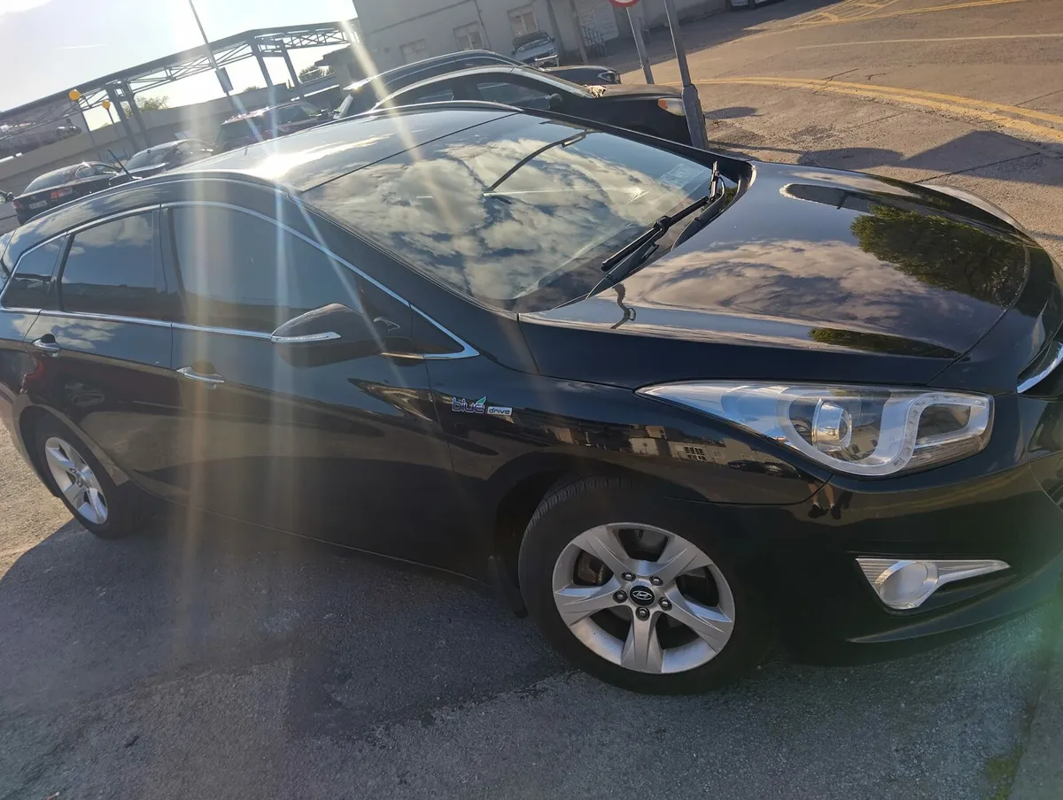 142 Hyundai i40 - Image 4