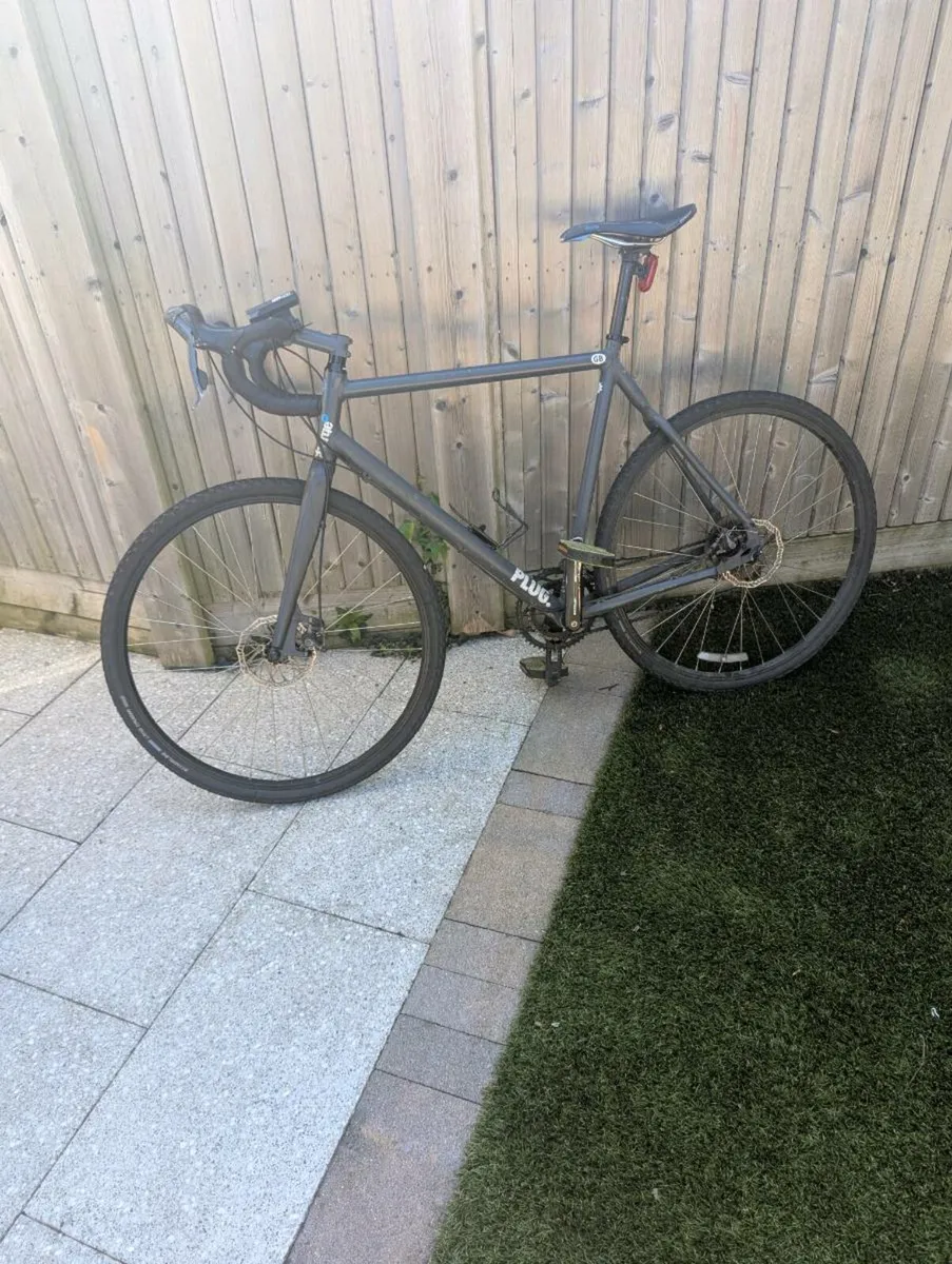Commuter bike - charge plug disc - XL frame - Image 1