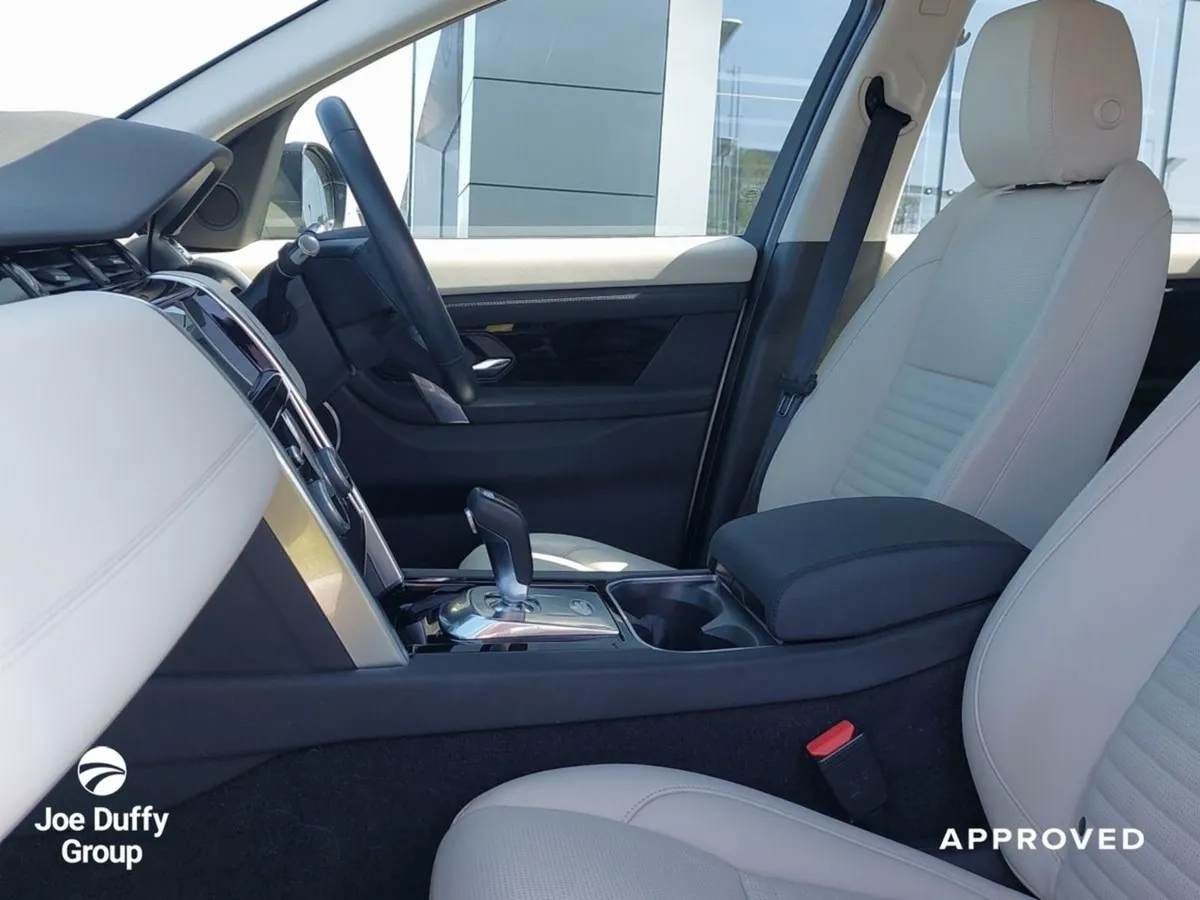 Land Rover Discovery Sport 1.5 I3 Phev 300 PS AWD - Image 4