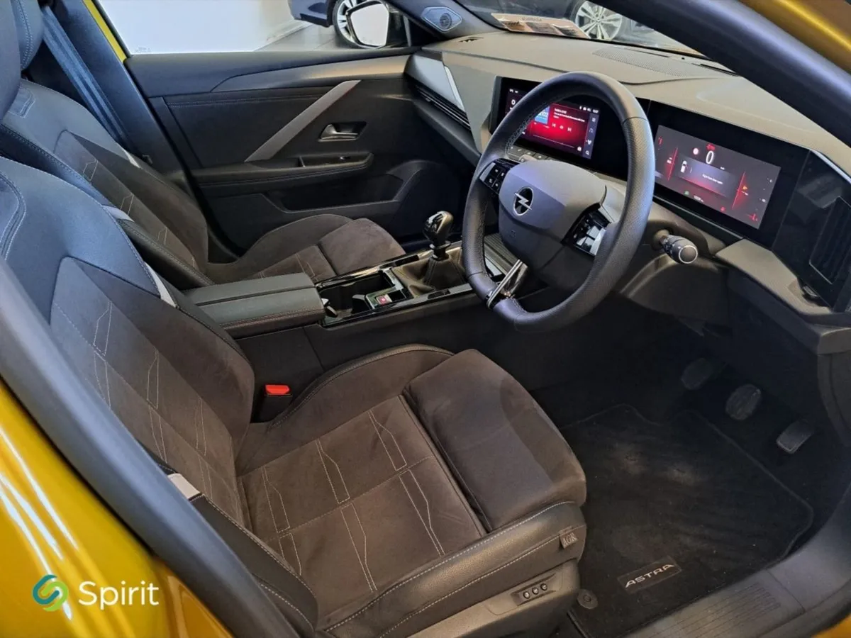 Opel Astra GS 1.2 Turbo 130PS 6 Speed call John 0 - Image 4