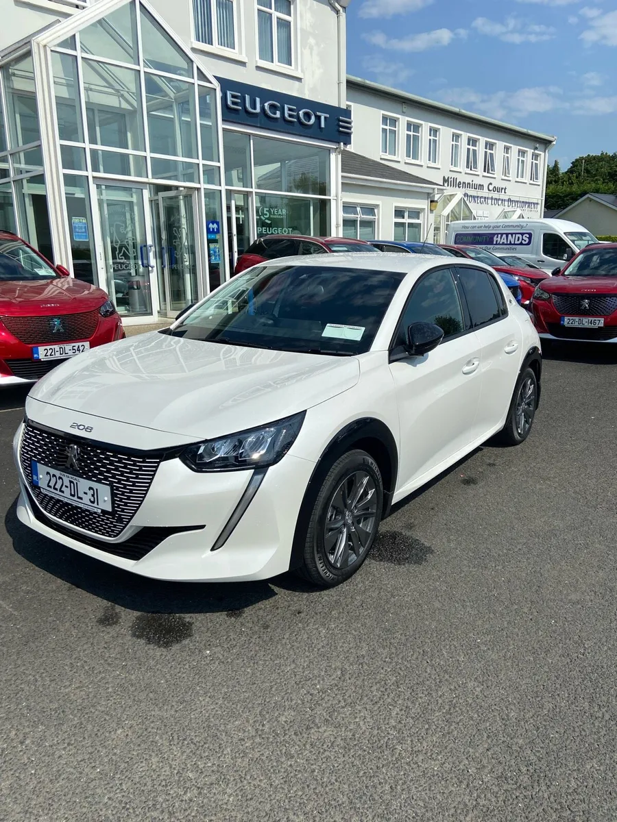 Peugeot e208 136hp 50kw - Image 1