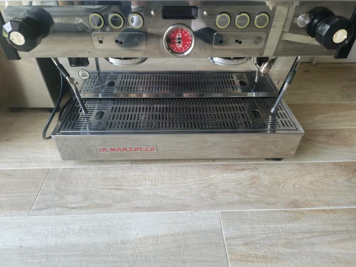 La Marzocco Linea Pb 17' - Image 1