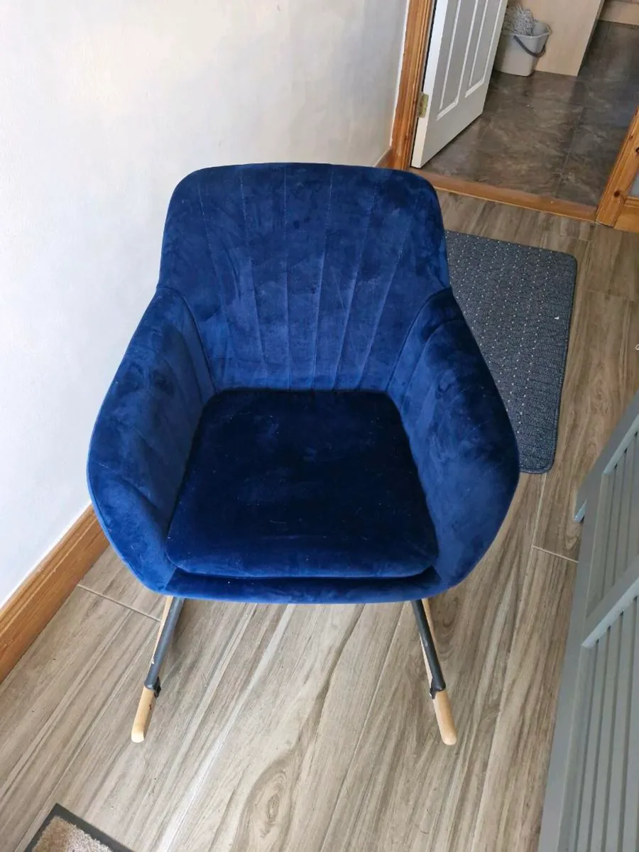 Single rocking chair - Image 1