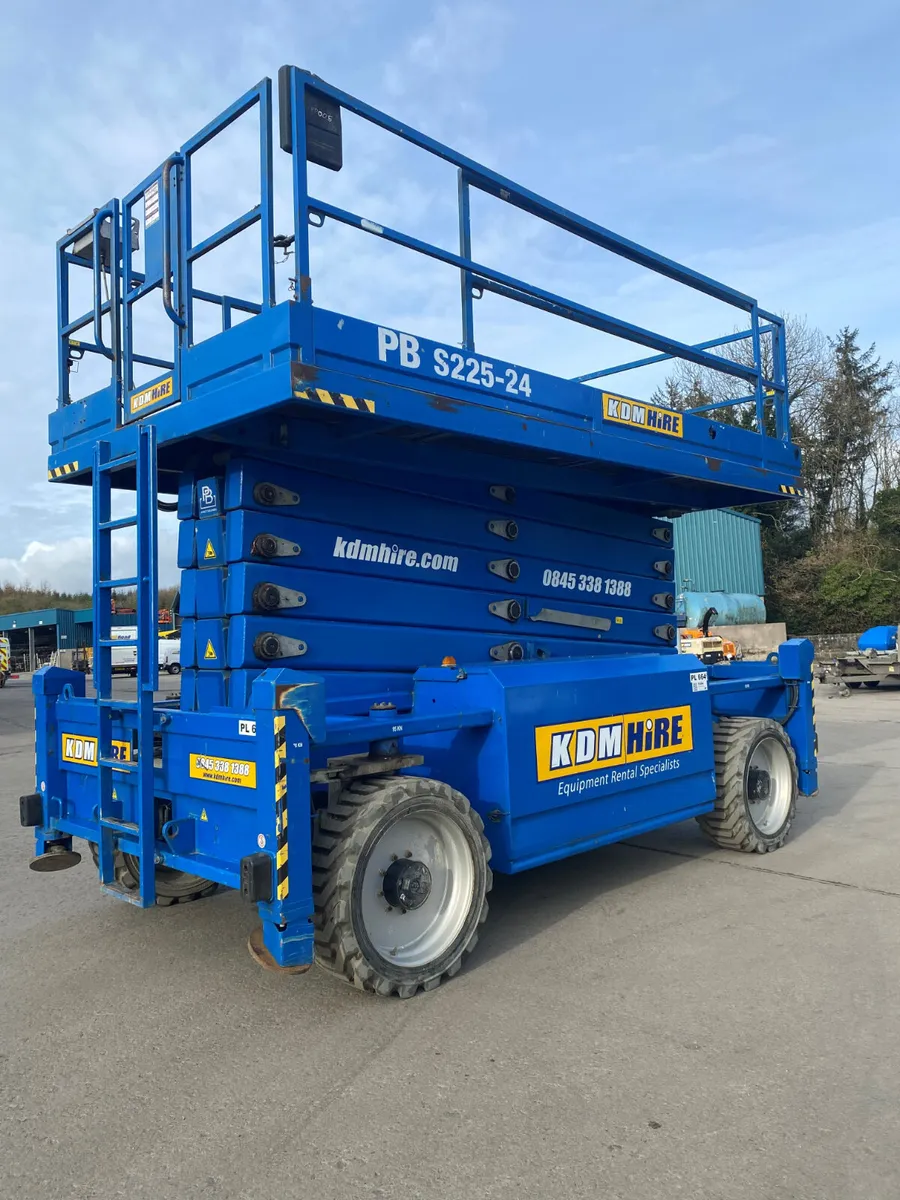 2018 PB S225-24 DS 72FT TWIN DECK DIESEL SCISSOR - Image 2