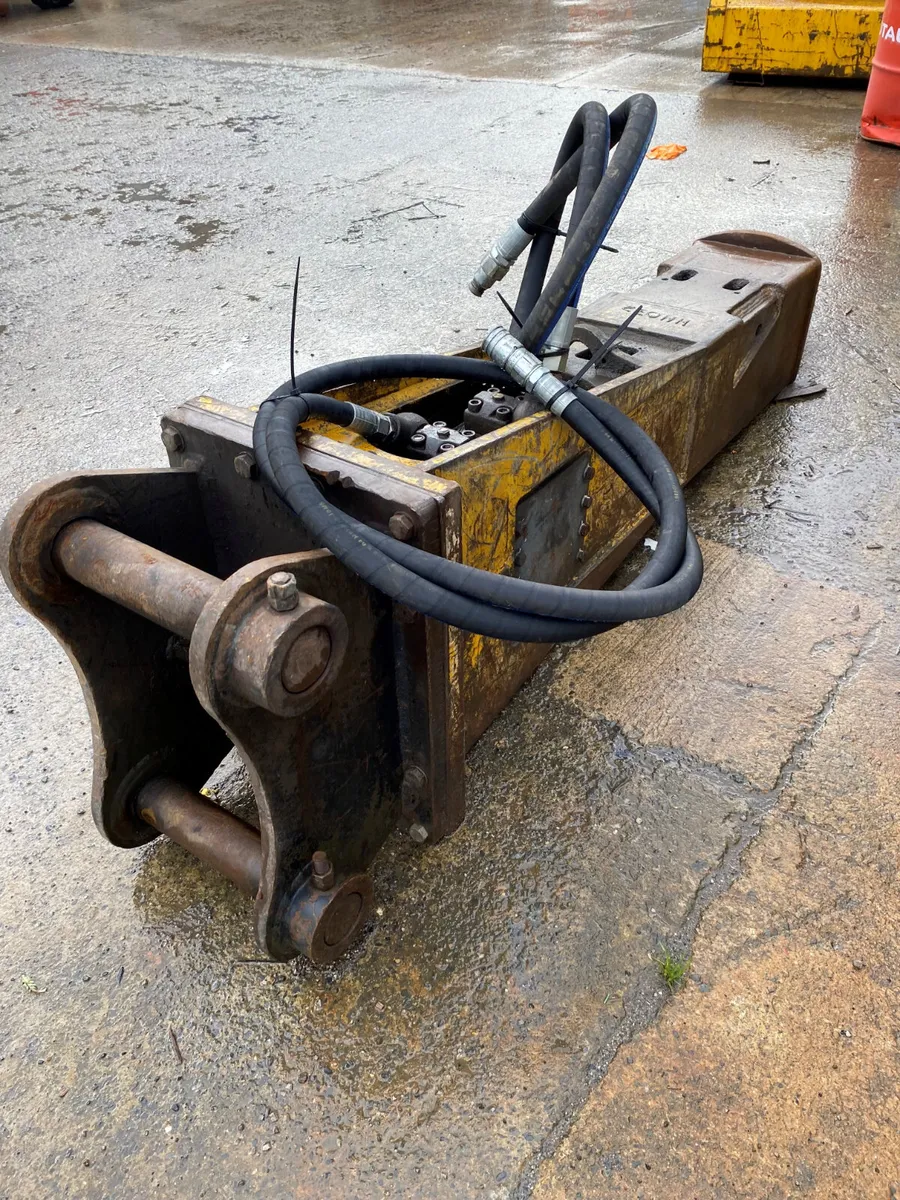 INDECO HP2500 20T ROCK BREAKER - Image 1