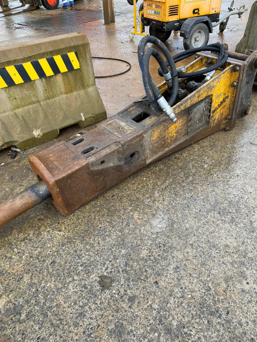 INDECO HP2500 20T ROCK BREAKER - Image 4