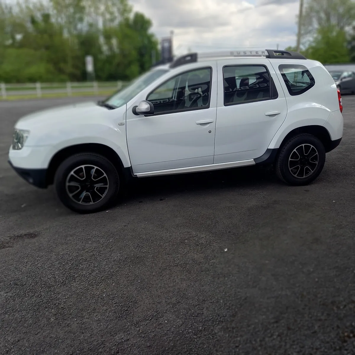 DUSTER PRESTIGE 1.5 DCI 110 4X 4DR - Image 4