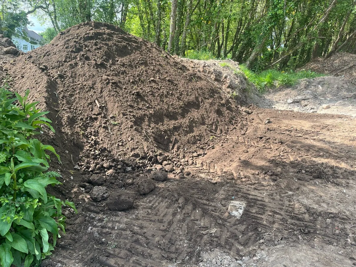 Topsoil for sale - Image 1