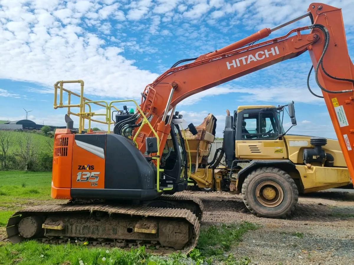 Hitachi 135us-7 - Image 4