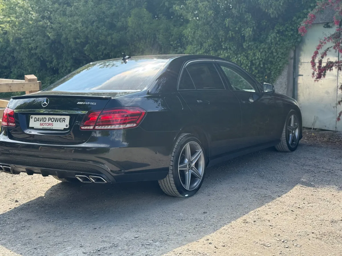 Mercedes-Benz E-Class 2015 - Image 4