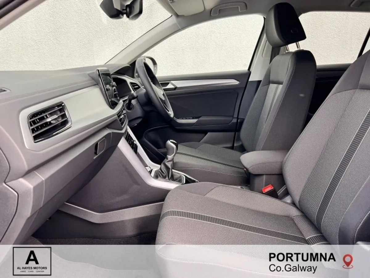 Volkswagen T-Roc Edition 75 2.0tdi M6F 116HP - Image 4