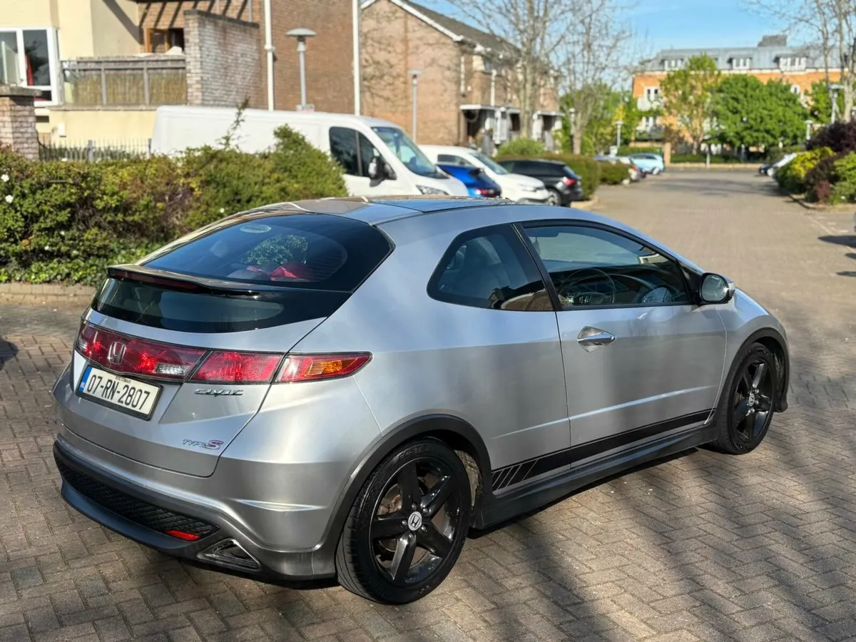 Honda Civic FN1 Type s - Image 3