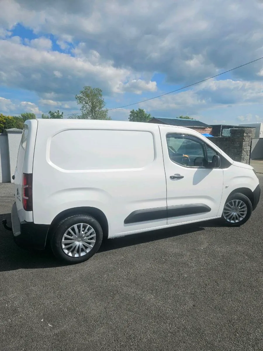 Citroen berlingo  2019 - Image 1