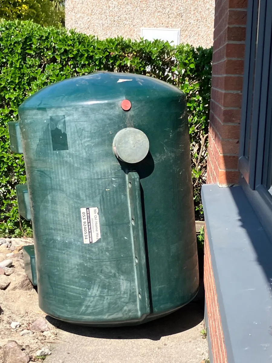 Oil tank
