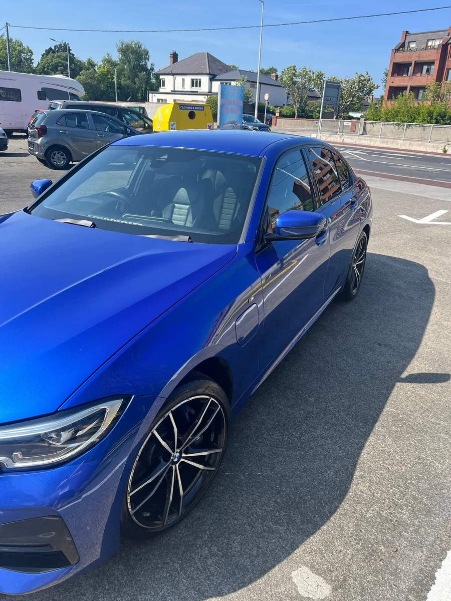 BMW 330E - Image 4