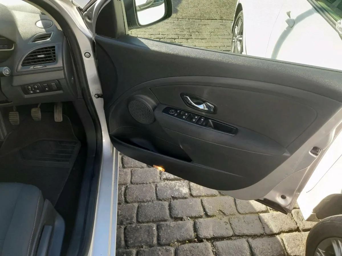 Renault fluence - Image 2