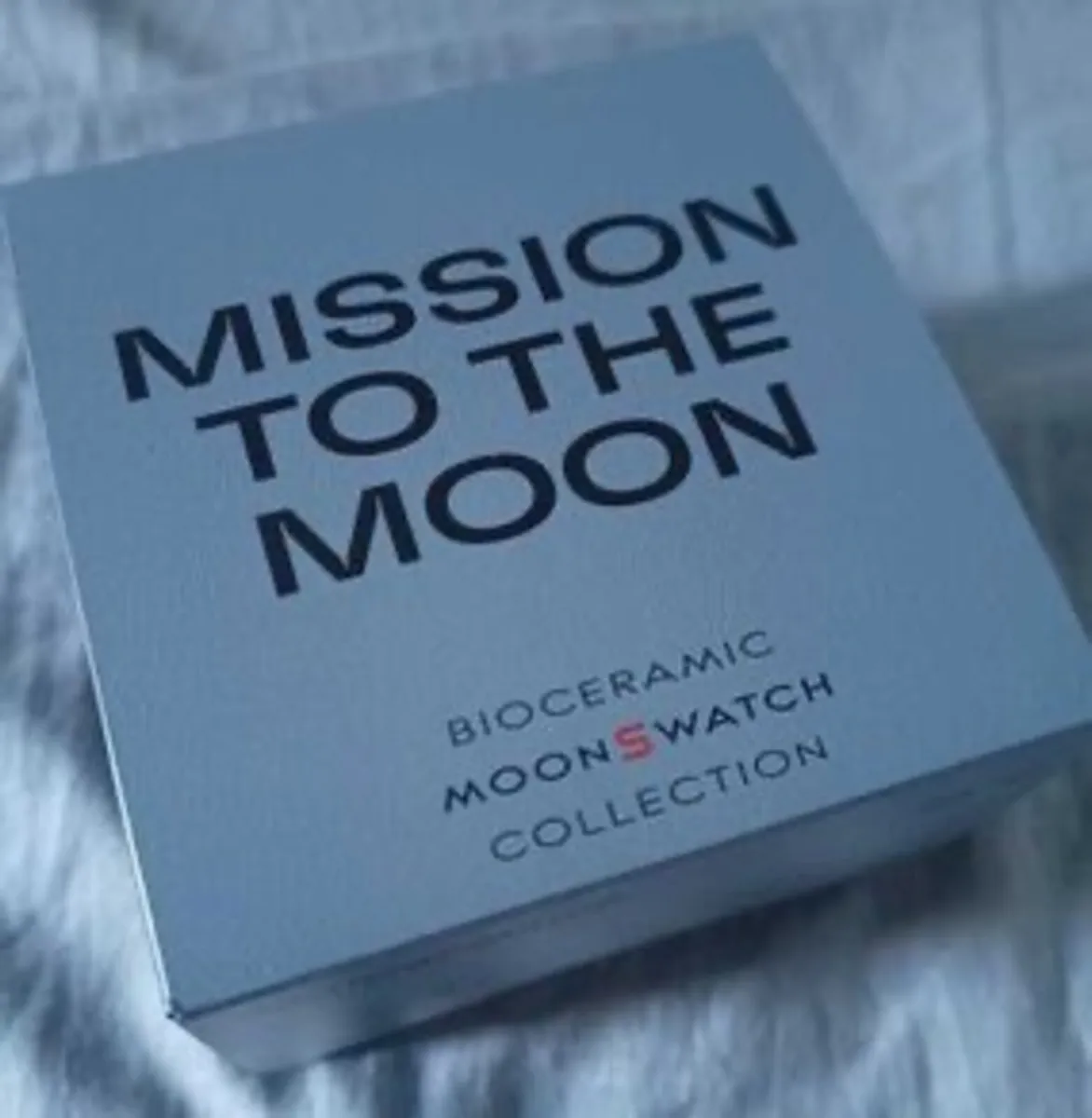 OMEGA Moonswatch Mission to the Moon Speedmaster - Image 4