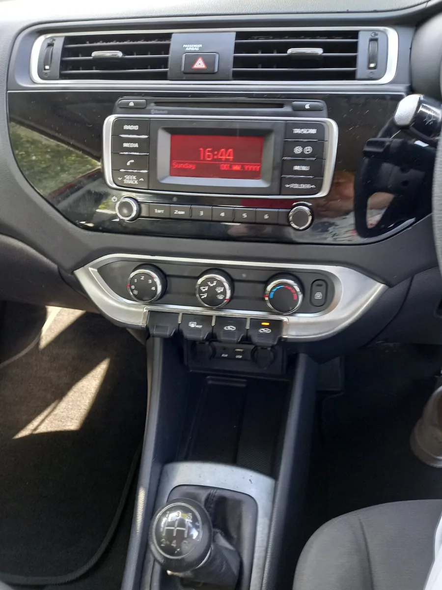 2015 Kia Rio 1.2 Petrol - Image 2