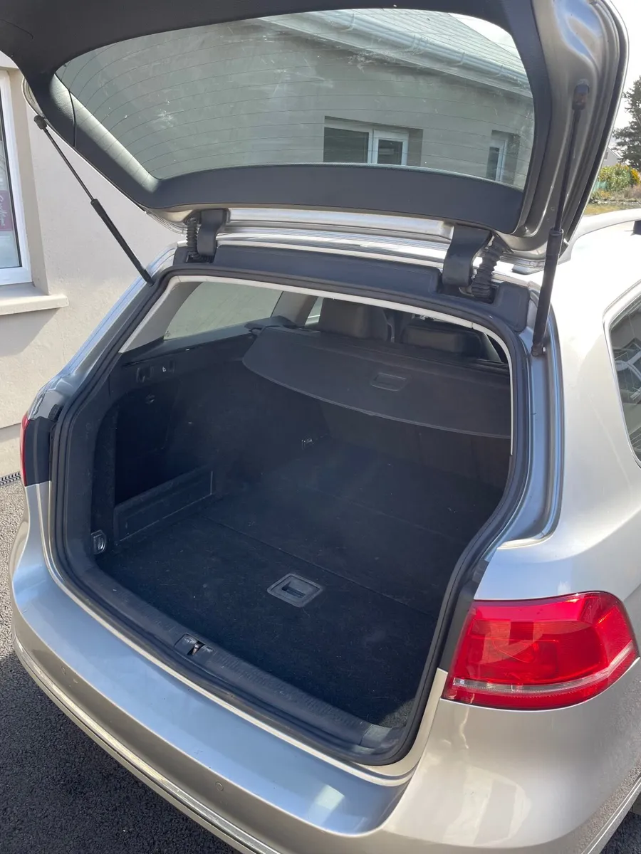 Volkswagen Passat 2014 - Image 3