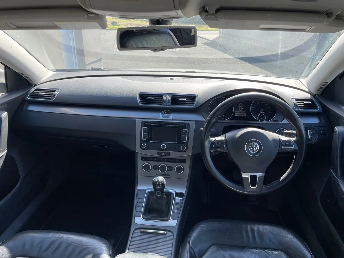Volkswagen Passat 2014 - Image 4