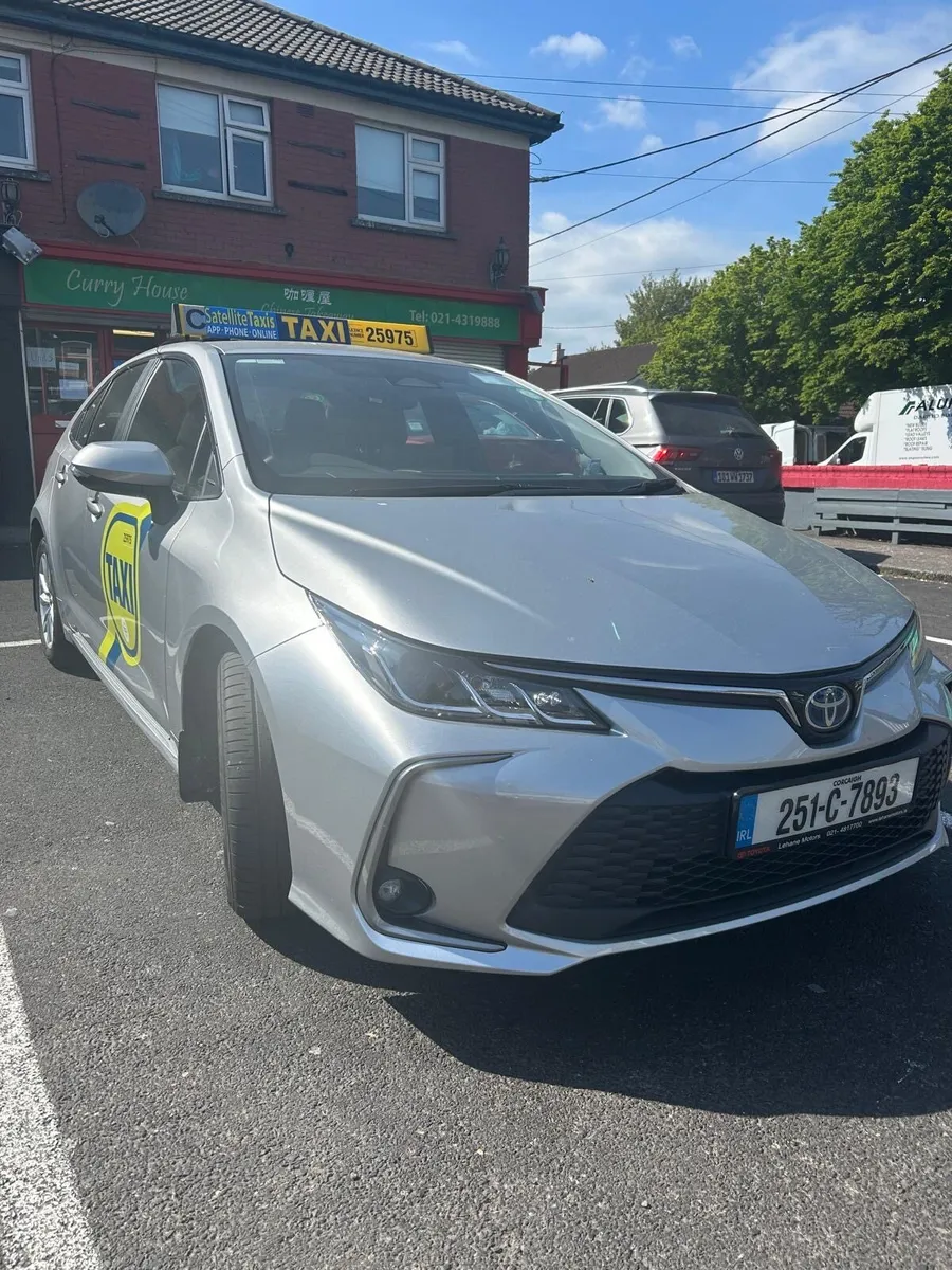 Satellite Taxis have a brand new taxi for lease - Image 1