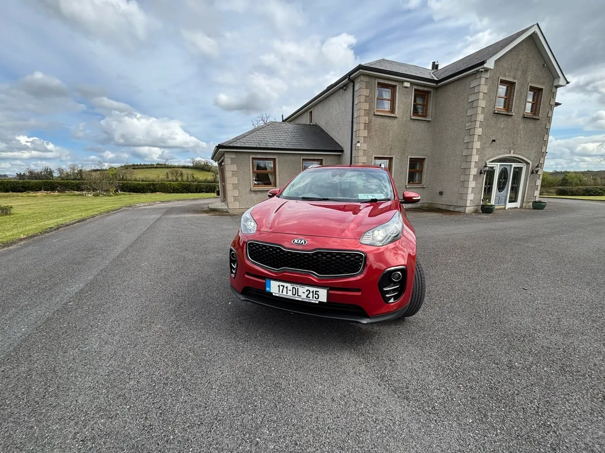 Car - Image 3