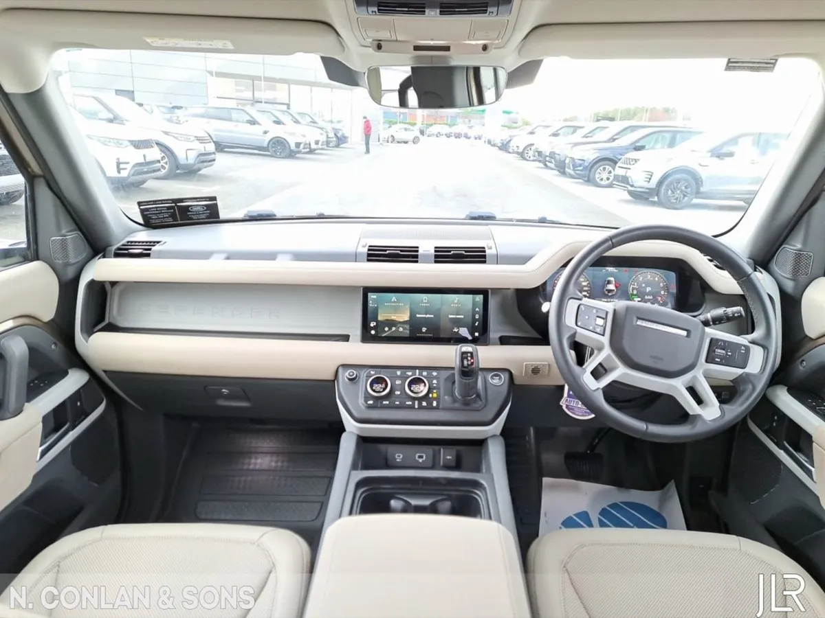 Land Rover Defender 110 Phev SE 5 Seats  warranty - Image 4