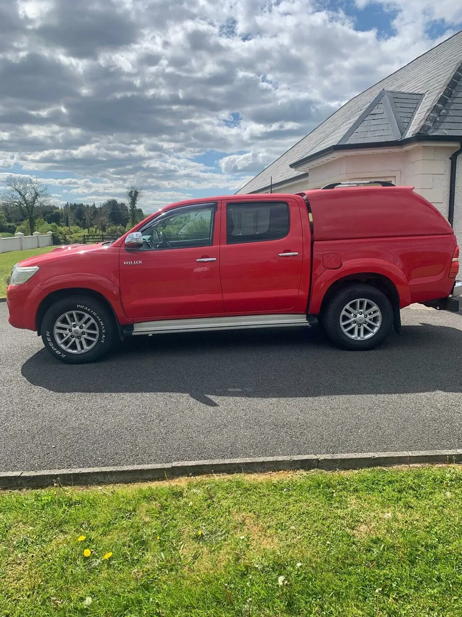 Toyota hilux 3.0 2015 - Image 2