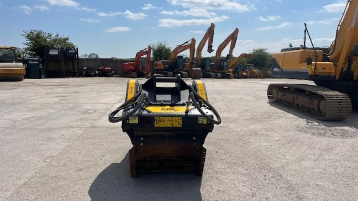 2022 MB Crusher BF90.3 - Image 4