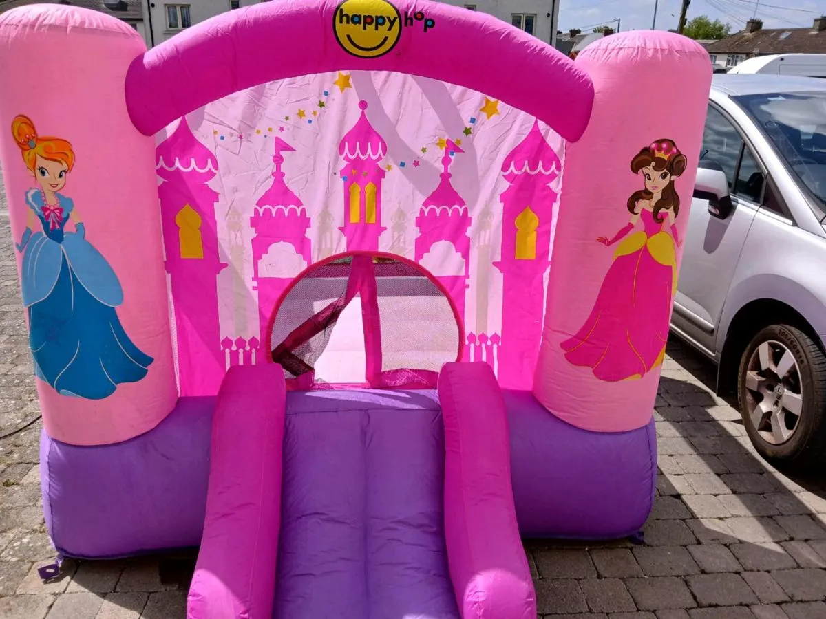 Kids Bouncy Castle - Image 1