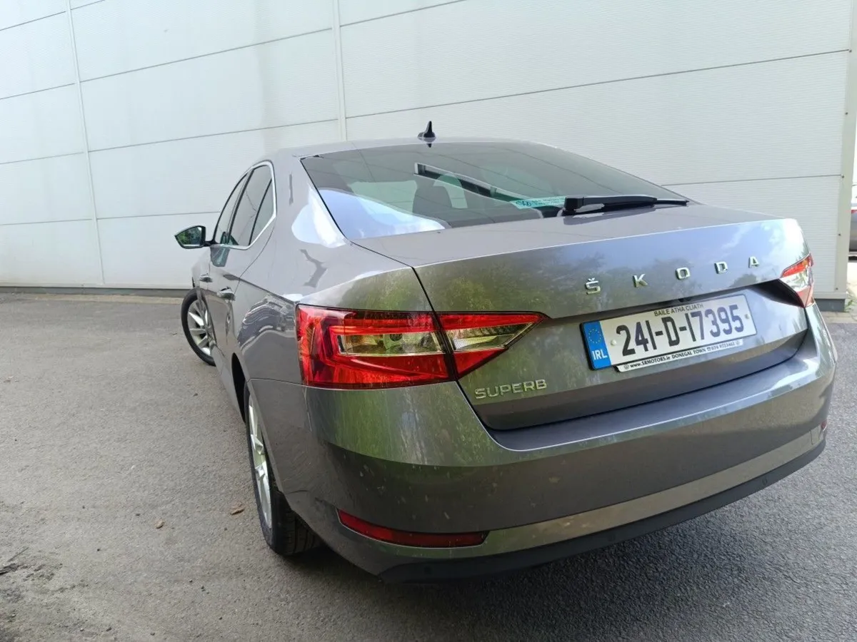 Skoda Superb Superb Ambition2.0tdi 150HP DSG Auto - Image 3
