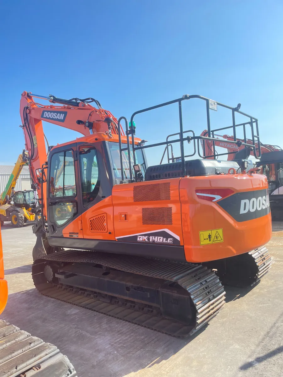 Doosan DX 140 - Image 4