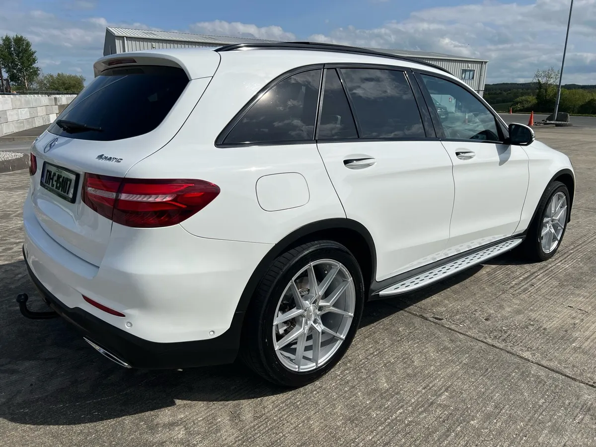 Mercedes GLC 250d AMG Line Premium 4 Matic - Image 3