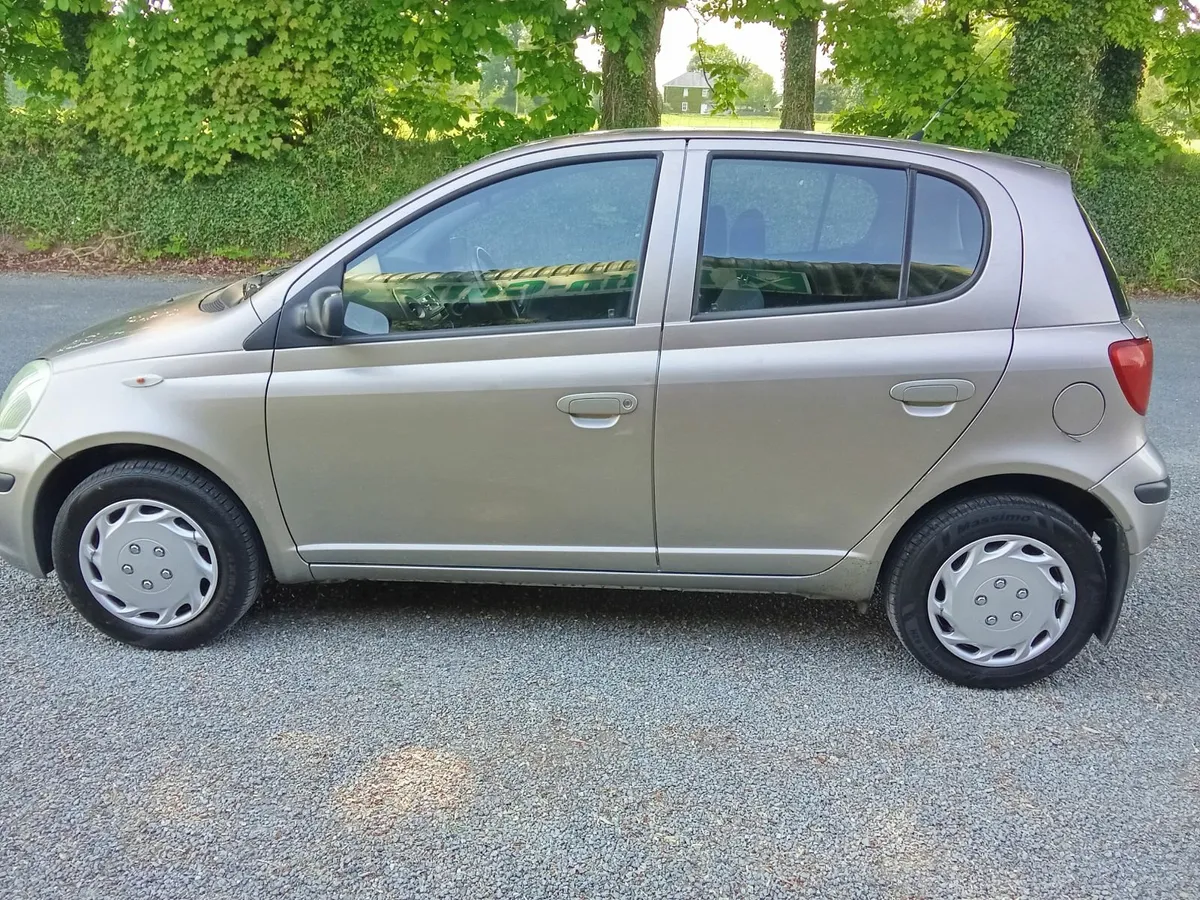 Toyota Yaris 2005 - Image 2