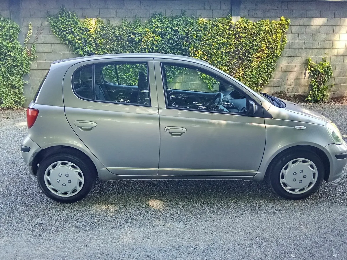 Toyota Yaris 2005 - Image 4