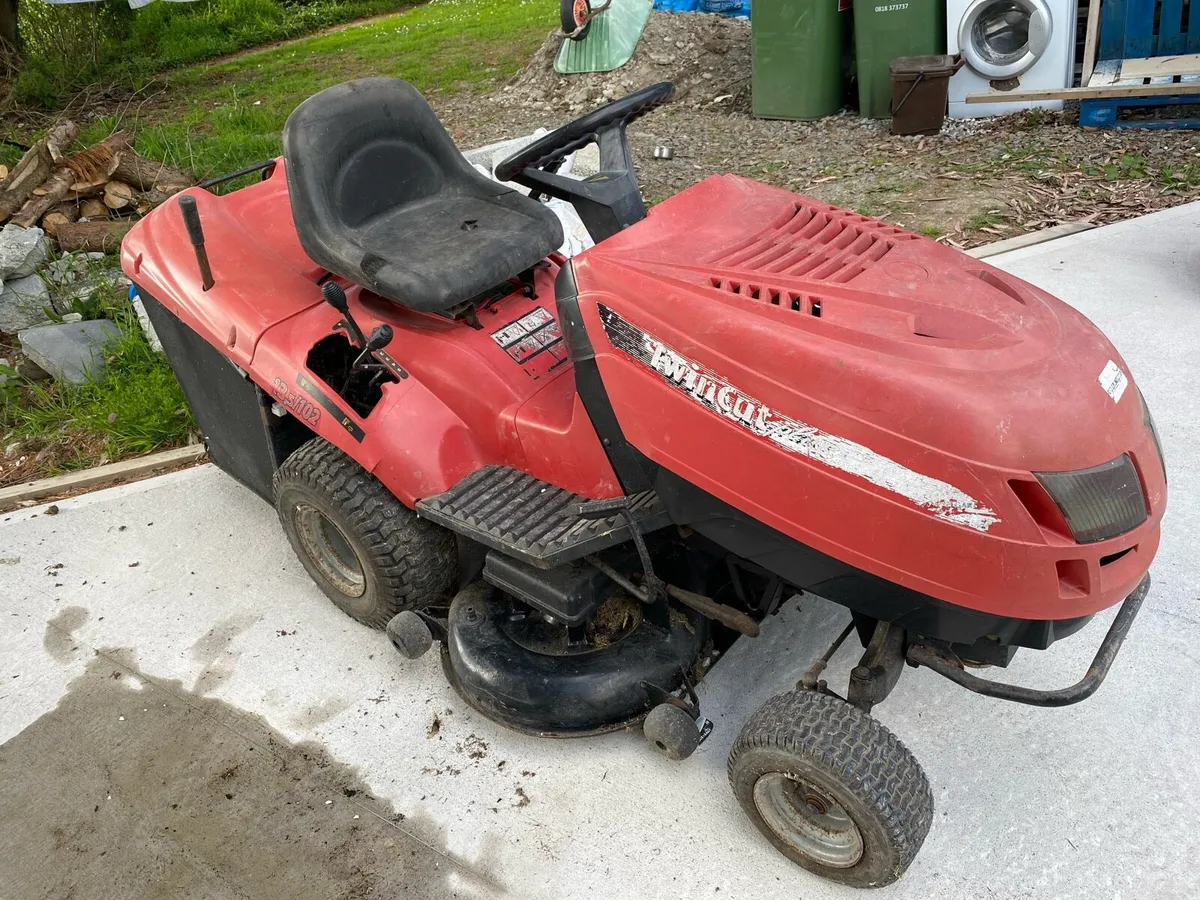 Castlegarden lawnmower - Image 1
