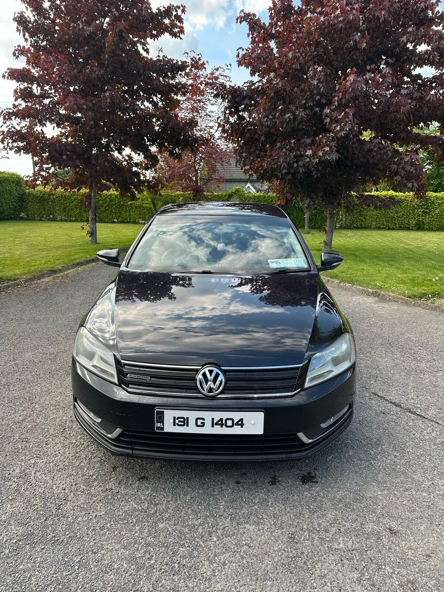 VW Passat 1.6L - Image 2