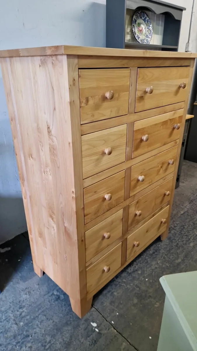 Large light oak multi drawer chest - Image 2