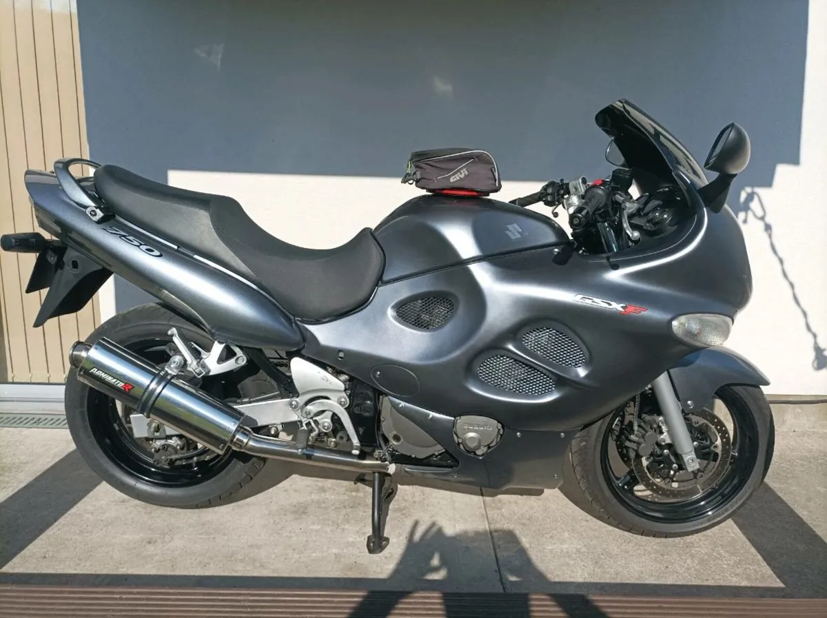 2007 GSX 750 F **Price Drop** - Image 1