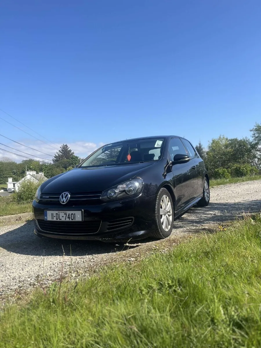 Volkswagen Golf 2011 - Image 2